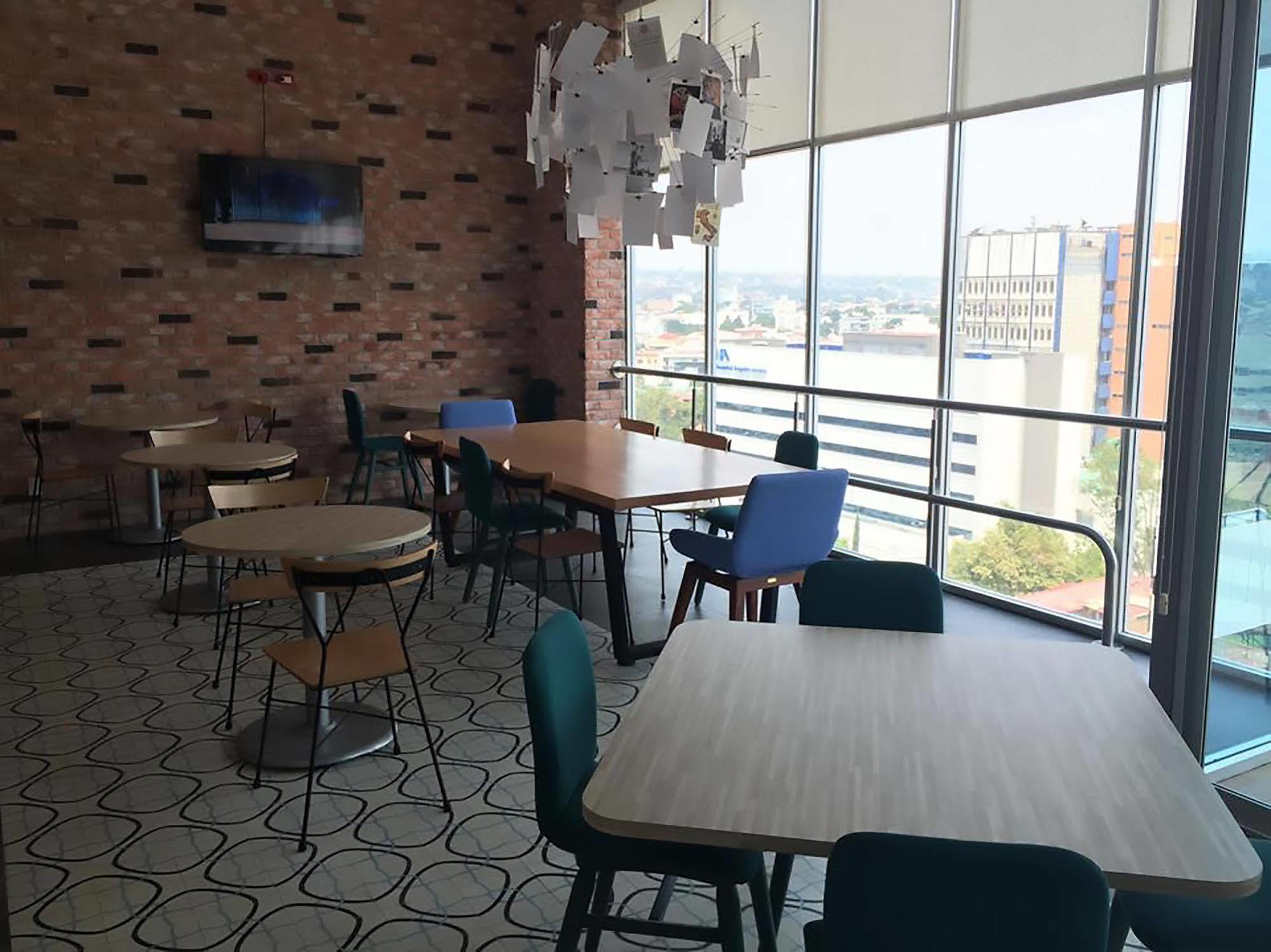 Tryp By Wyndham World Trade Center Area Hotel