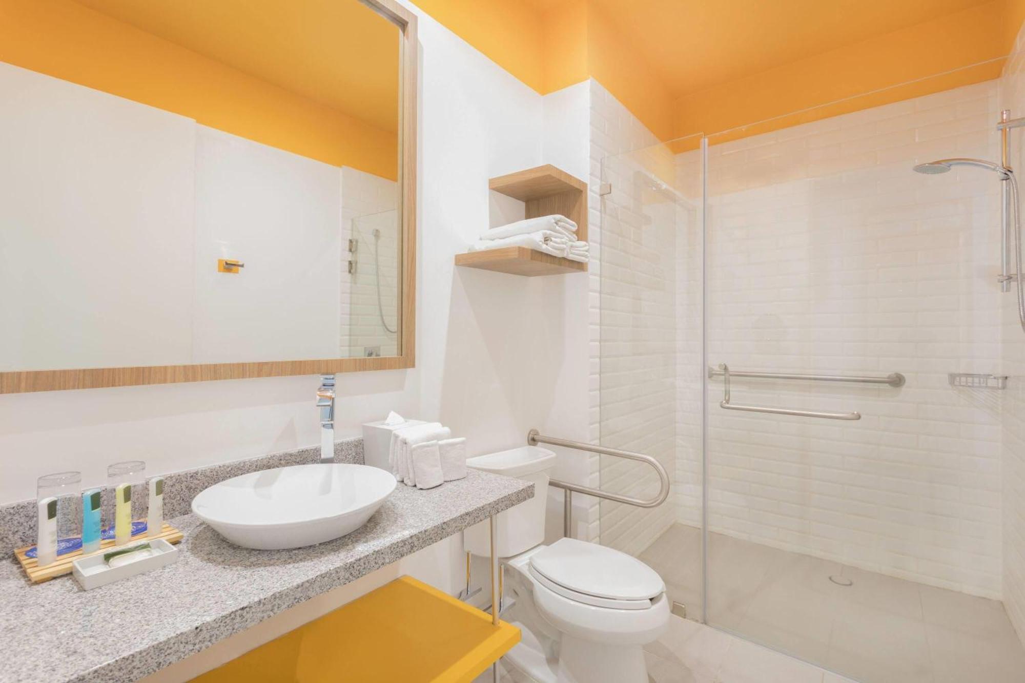 Tryp By Wyndham World Trade Center Area